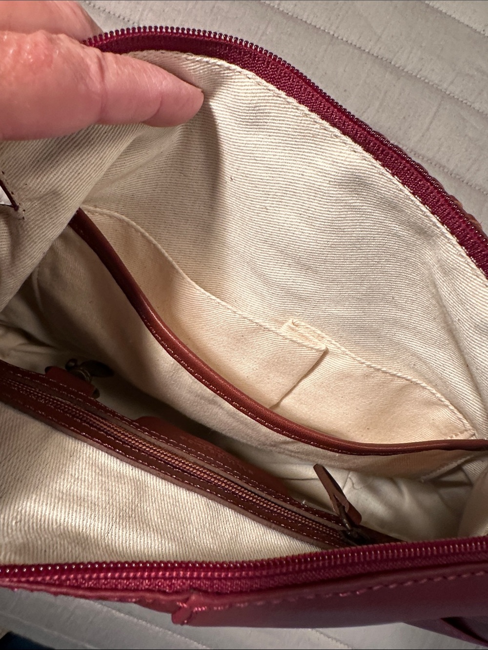 NEW Sundance Leather Shoulder Bag, Wine Red - Picture 10 of 13
